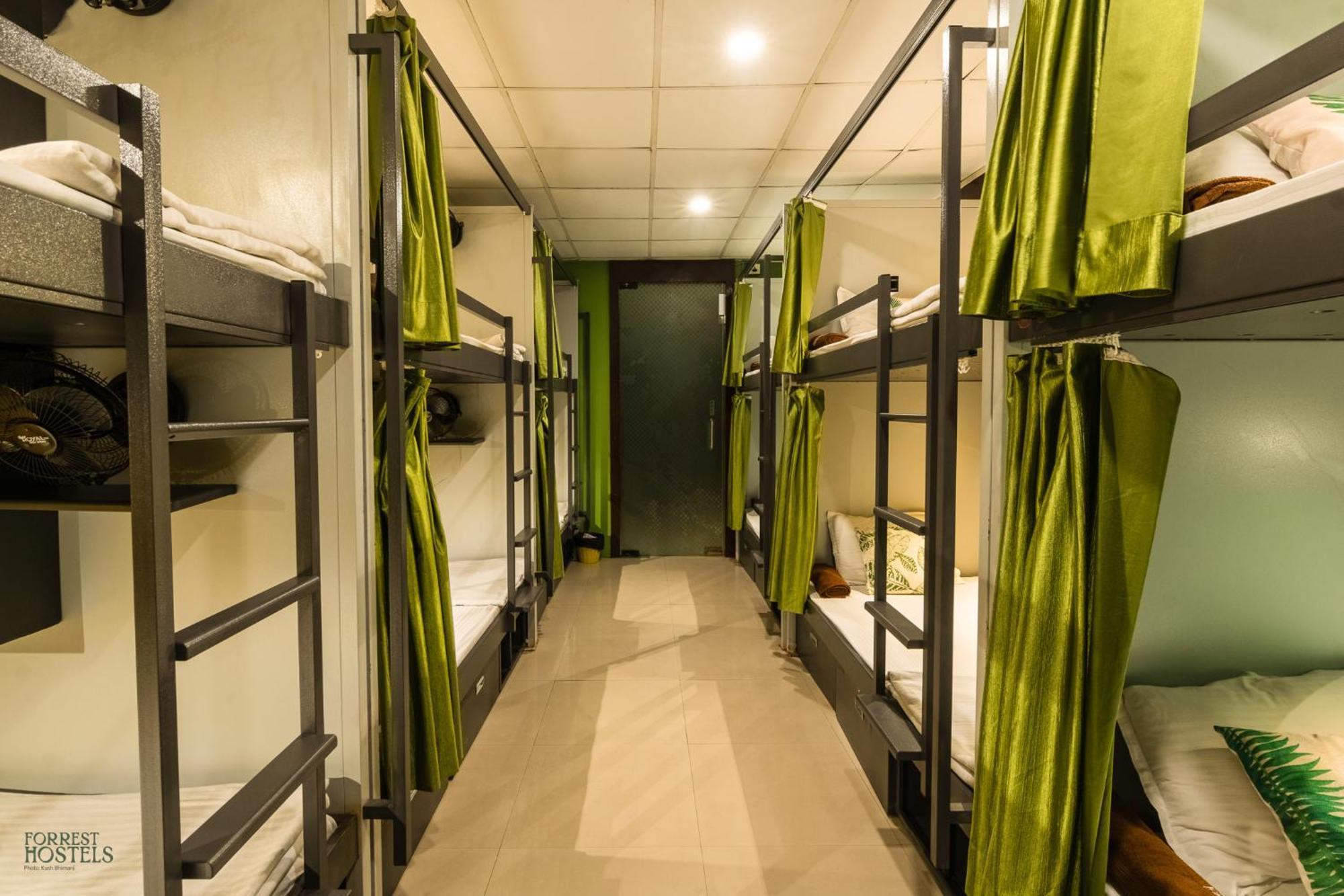 Forrest Hostels Mumbai Exteriör bild